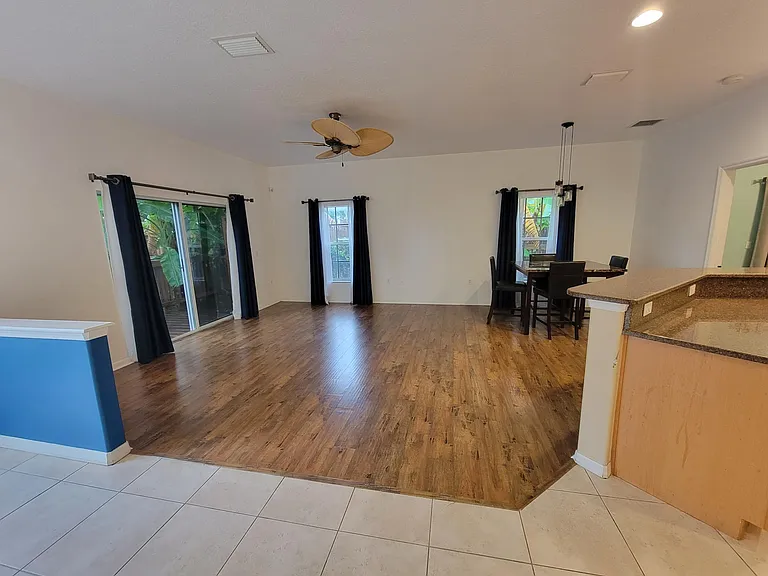 115 Majestic Bay Ave — Photo 6