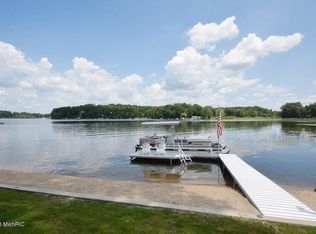 28762 Cedarama Dr, Marcellus, MI 49067