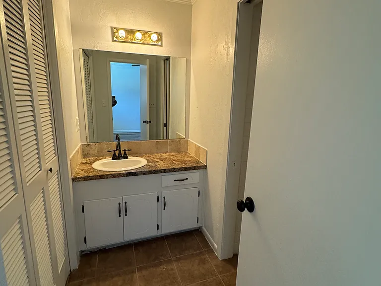 5605 Briargrove Dr — Photo 25