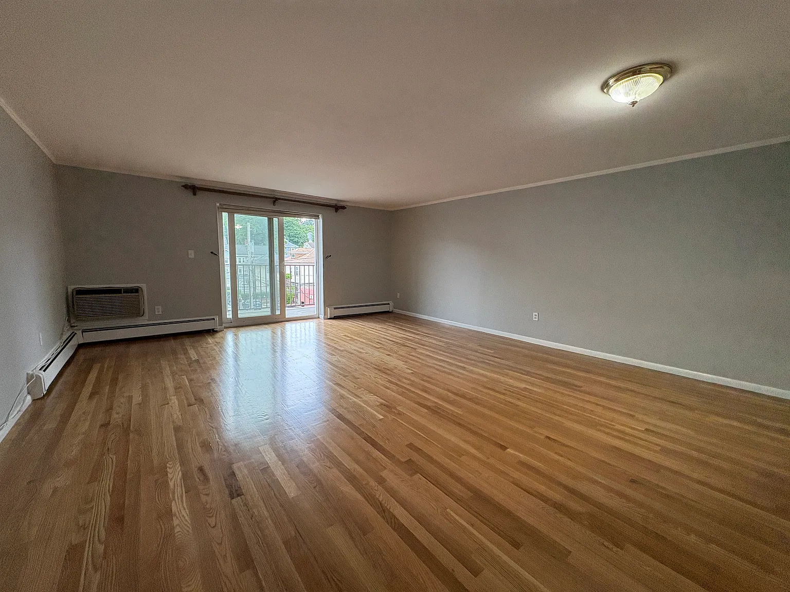 2 bed, 1121 sqft, $2,800 — Photo 2