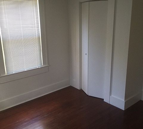 front bedroom w/closet