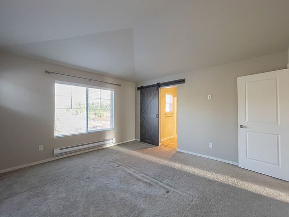 5th image of 1502 43rd St NE