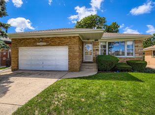 8808 Oriole Ave, Morton Grove, IL 60053