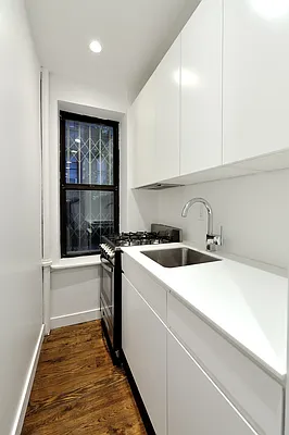 Rented by Aether Property Group | media 4