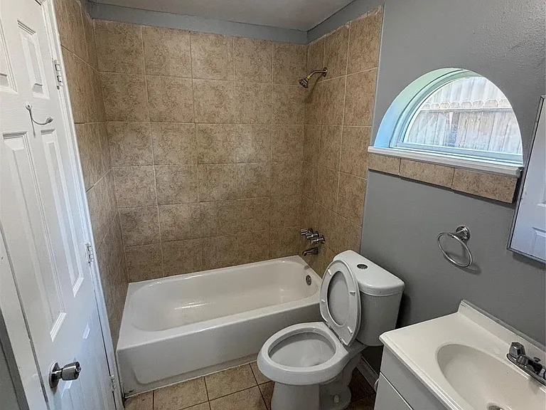 2013 Eubanks St #9 — Photo 8