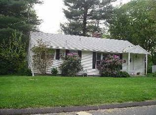 46 Daniel Blvd, Bloomfield, CT 06002
