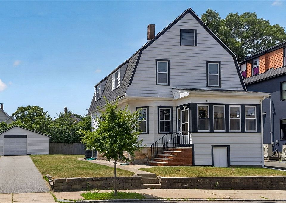 1st image of 51 Metropolitan Ave