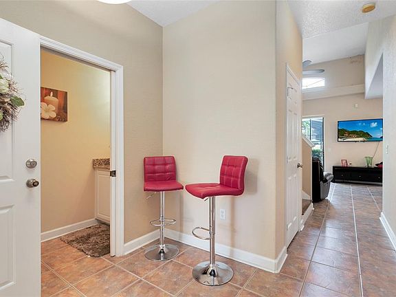 4th image of 1010 Winderley Pl Unit 102