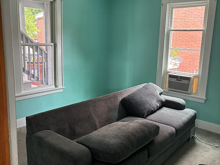 65 Platt St — Photo 3