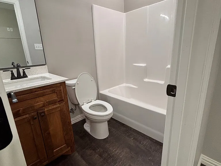 1136 W Shirley St #102 — Photo 4