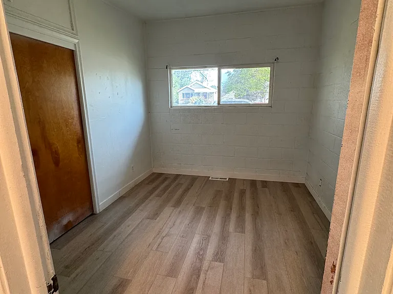 1027 W 100 N #1027 — Photo 11