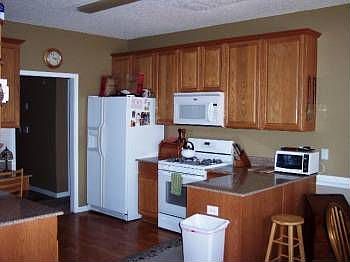 5th image of 1013 Eddie Craig Dr