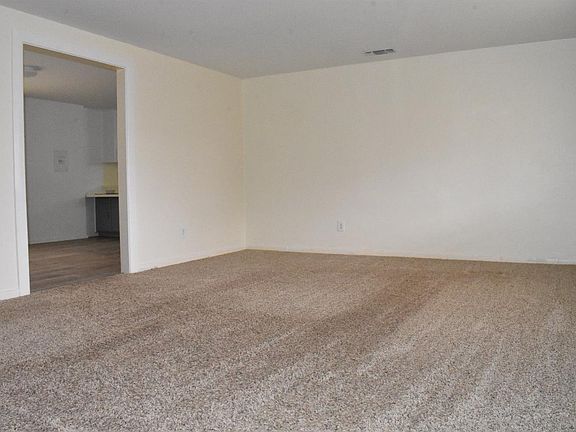 4th image of 1815 Avenue I Pl