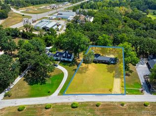 12 Golf Course Rd, Eldon, MO 65026