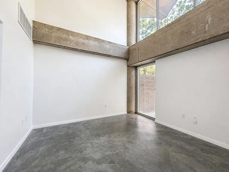 1001 Belleview St #103 — Photo 14