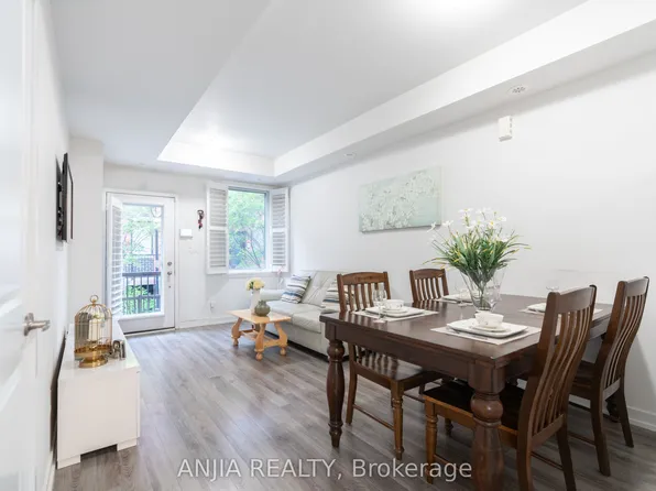 869 Wilson Ave #33, Toronto, ON M3K 0A4