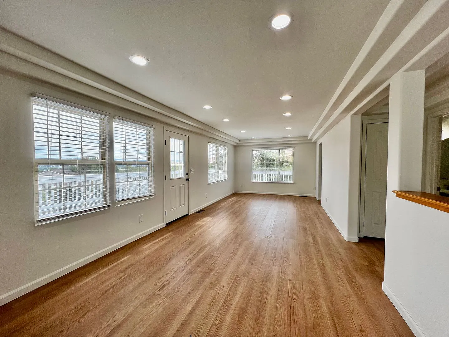 Non-Refundable & Security Deposit Total: $2,800 — Photo 4
