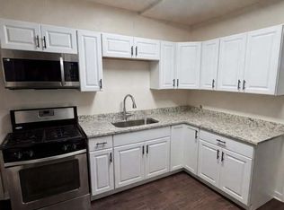 265 Center St APT 1, Elgin, IL 60120