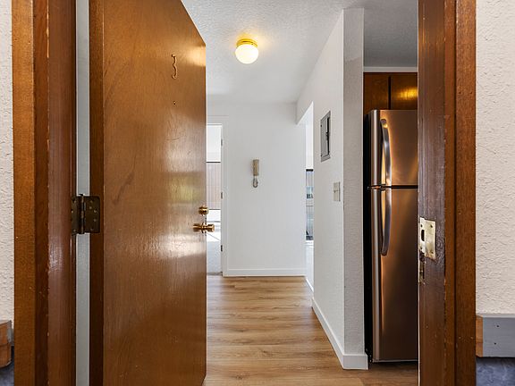 3rd image of 14505 32nd Ave NE APT 6