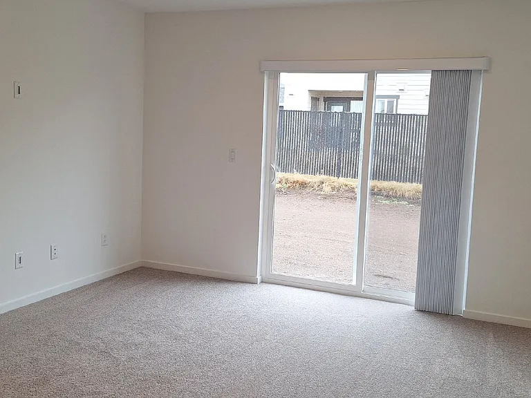 1349 NE Cobbleridge Loop — Photo 9