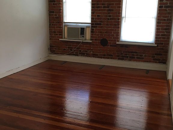 2nd image of 800 N Las Palmas Ave APT 106