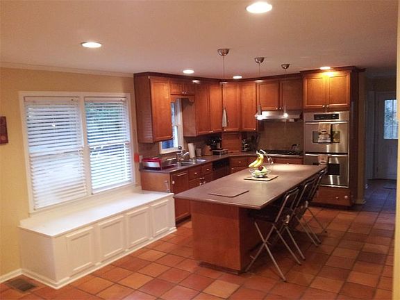 4th image of 4090 Fawn Ln SE