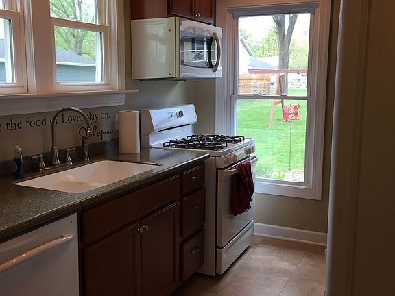 5th image of 4027 S Ricketts Ave