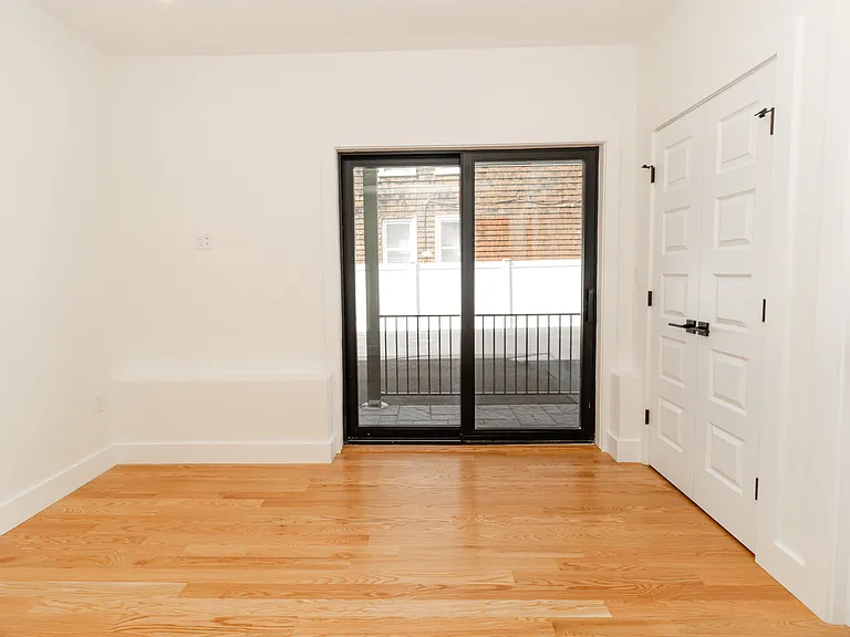 28-30 Clifton St #30A — Photo 17