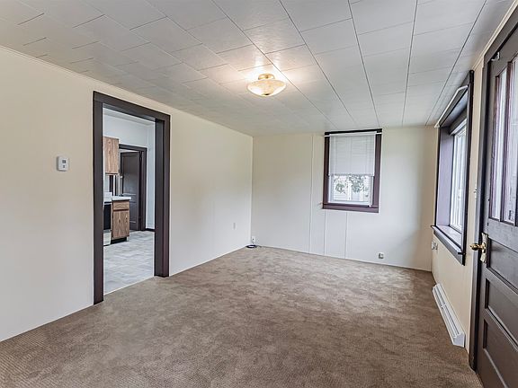 4th image of 610 E Schurz St