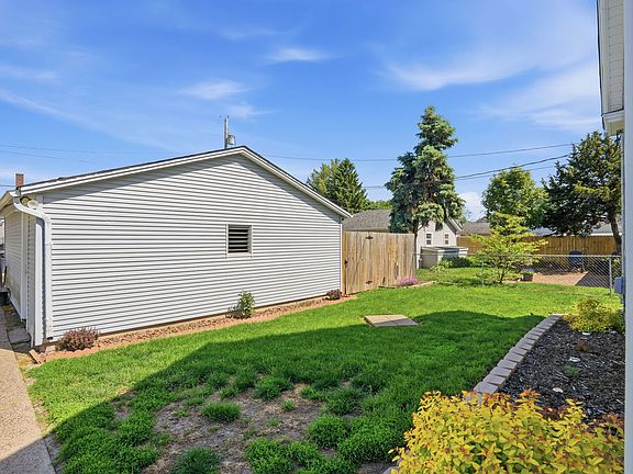 5th image of 1541 40th St