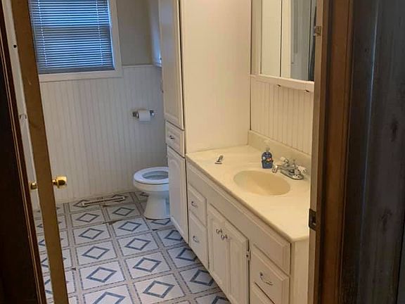 4th image of 2262 E Boatfield Ave