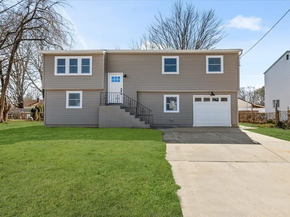 56 Orange Street, Central Islip, NY 11722