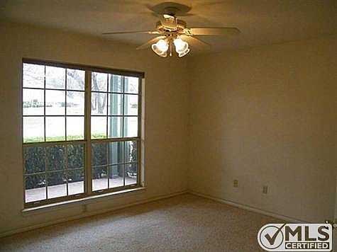3rd image of 719 Grandview Dr