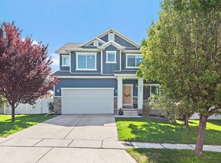 7852 N Sagebrush Ln, Eagle Mountain, UT 84005