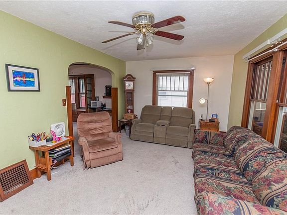 4th image of 545 West St