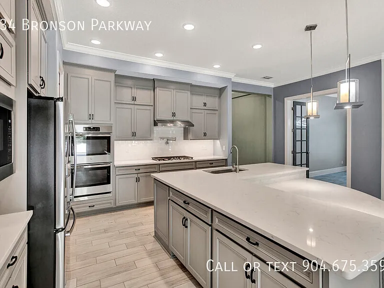 434 Bronson Pkwy — Photo 6
