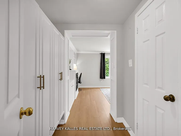 16 Wedgeport Pl — Photo 38