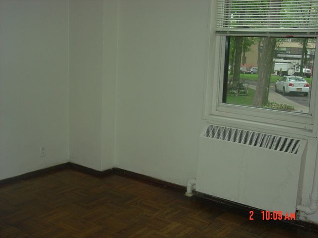 1st image of 7 Fordham Hill Oval #1 F