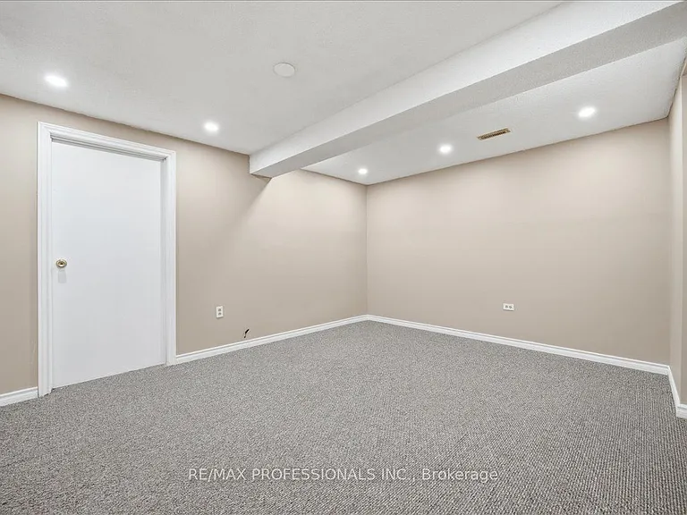 1708 Woodeden Dr — Photo 11