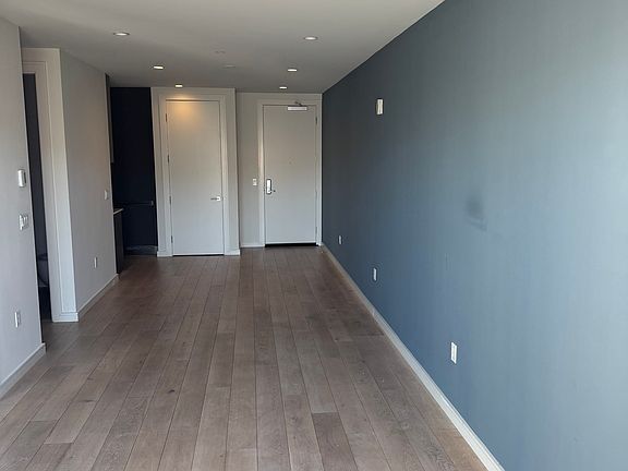 3rd image of 606 Capp St #304