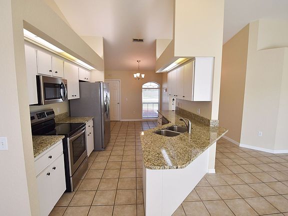3rd image of 2645 Sundance Cir