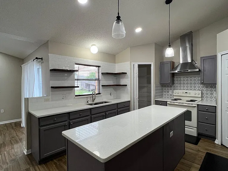 3673 Wellington Pl — Photo 29