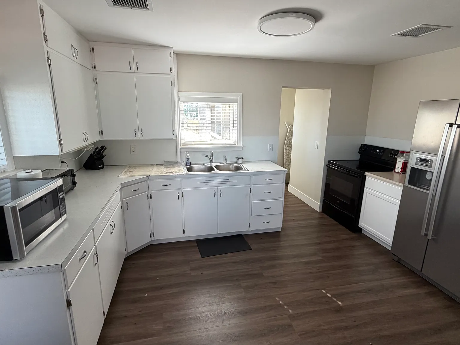 3 bed, 1050 sqft, $1,350 — Photo 3
