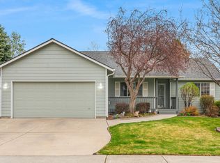 2704 NW 16th St, Redmond, OR 97756
