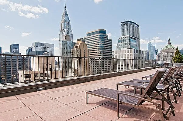 Sold by Akam Sales and Brokerage | media 17