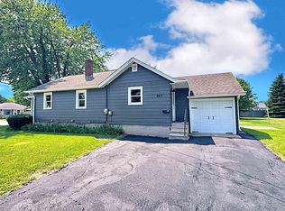 985 Higgins Ave, Neenah, WI 54956