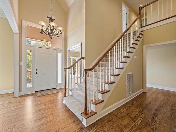 3rd image of 2980 Hampton Cove Way SE