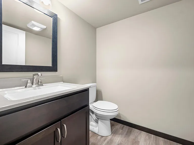 1/2 Bath