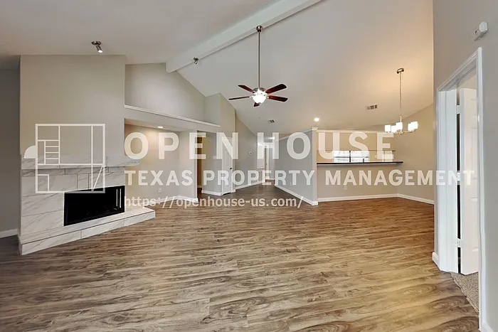 3006 Sierra Dr — Photo 4