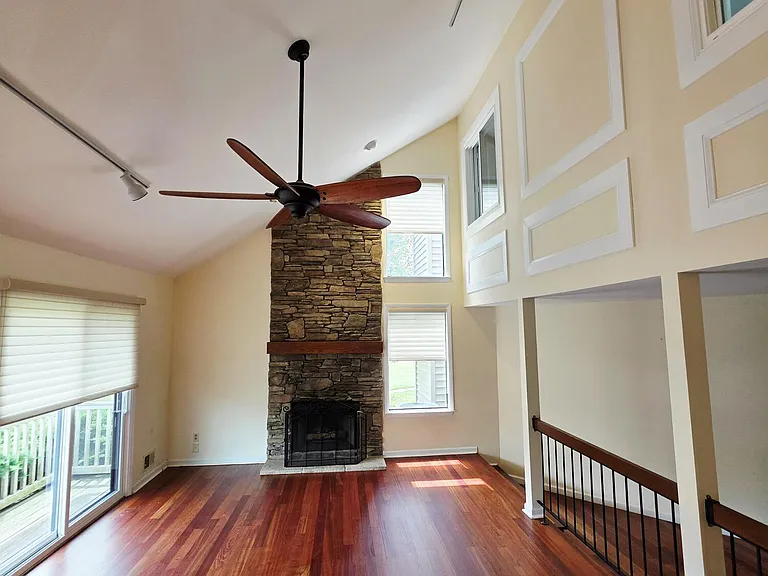 97 Cotswold Cir #2 — Photo 8